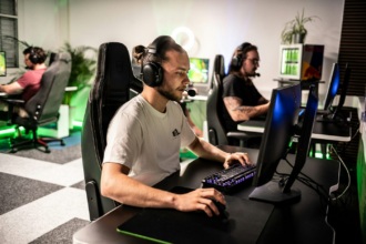 10 Ways AI Gives Competitive Gamers Unfair Edge in 2026